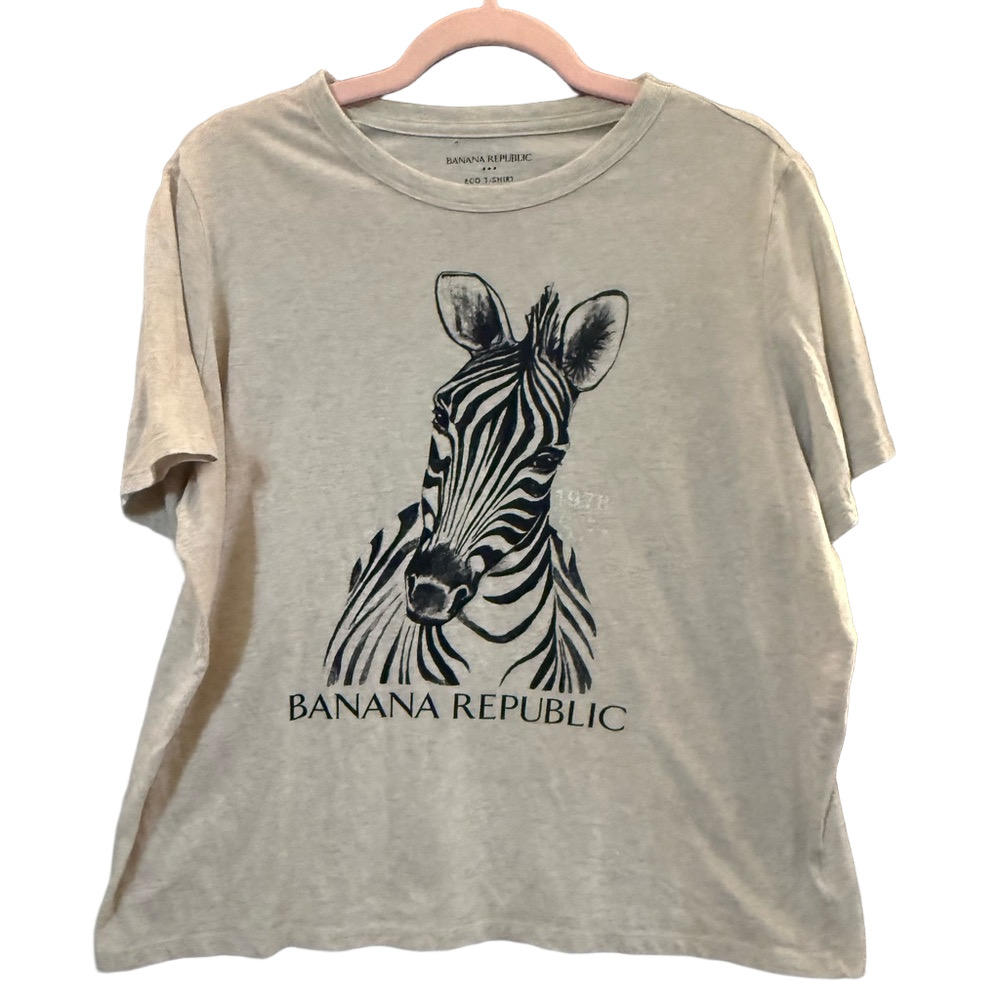Banana Republic Gray Zebra Print T‎ Shirt Woman XL